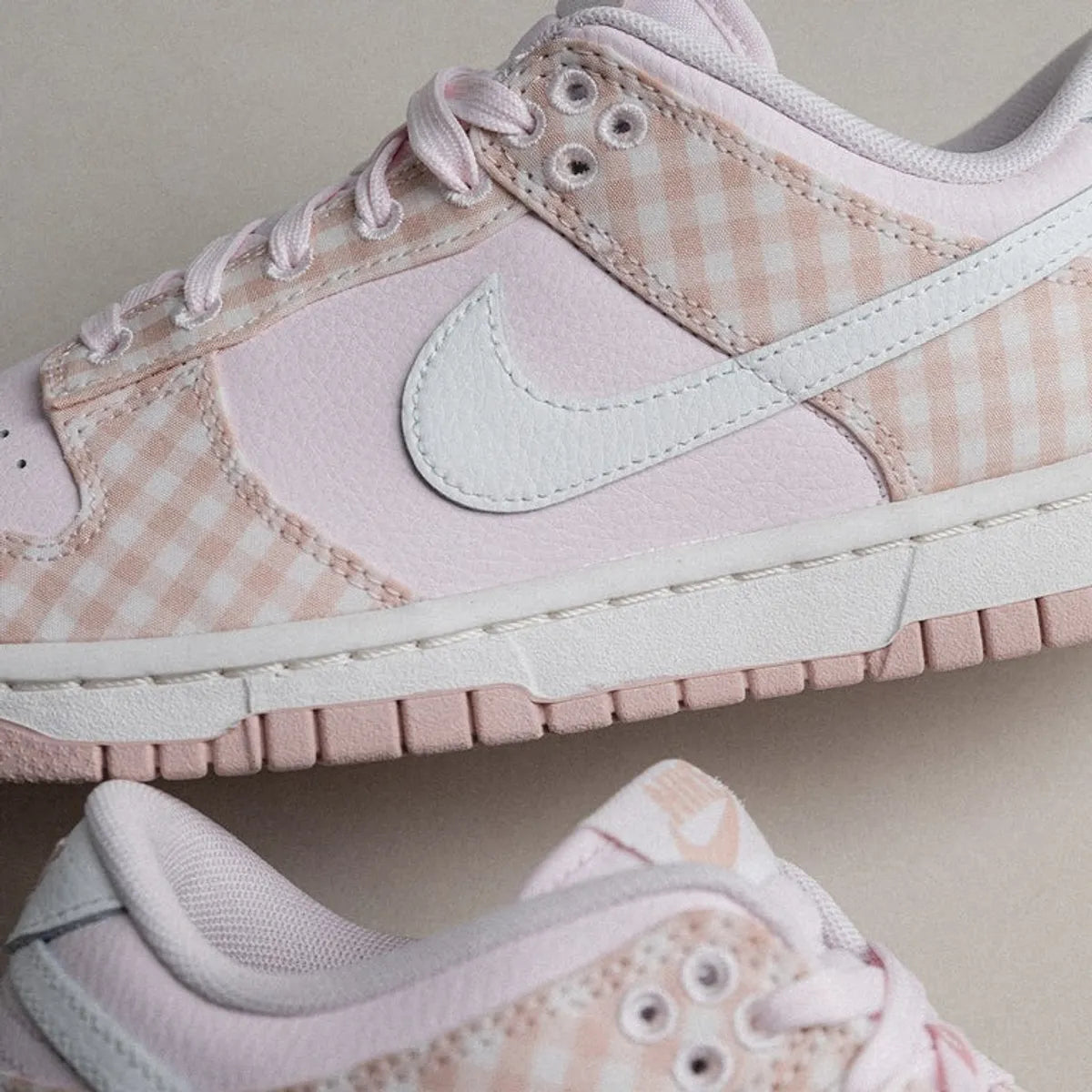 سنيكرز Nike Dunk Low - وردي Gingham - Elsayed Qshta