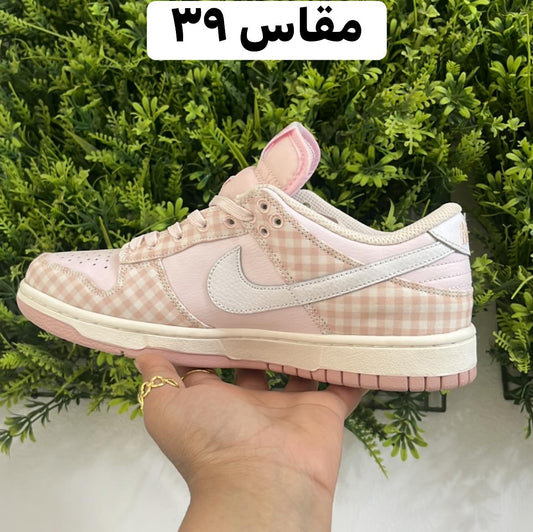 سنيكرز Nike Dunk Low - وردي Gingham - Elsayed Qshta