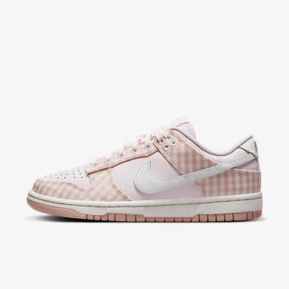 سنيكرز Nike Dunk Low - وردي Gingham - Elsayed Qshta